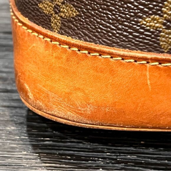 Louis Vuitton Alma Monogram Bag - Picture 5 of 14